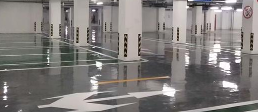 停車(chē)位劃線用什么機(jī)器？助您打造秩序停車(chē)場(chǎng)！