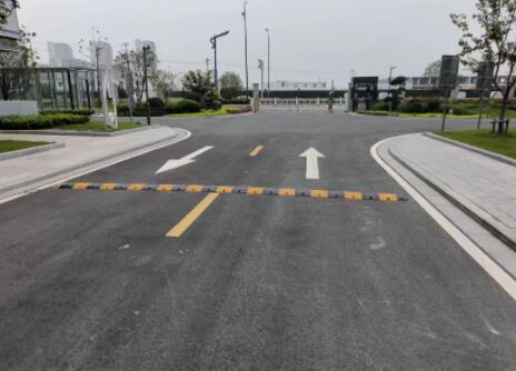 江蘇中穎，專業(yè)市道路劃線施工，打造安全暢通的城市道路